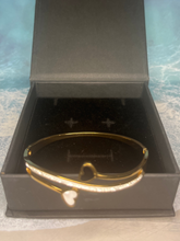 Load image into Gallery viewer, Gold Heart Bangle Bracelet

